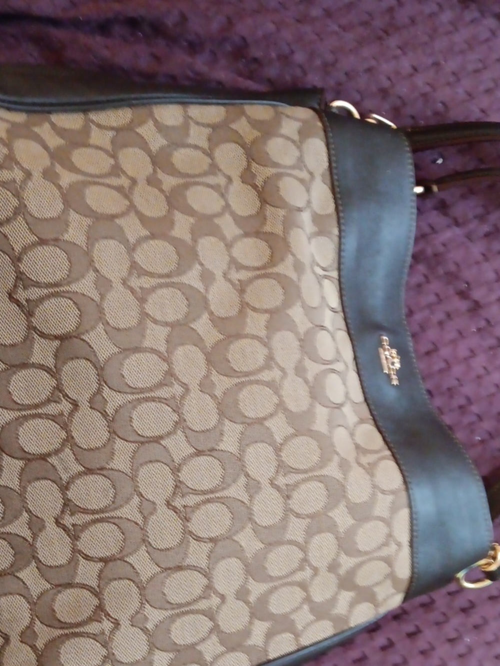 Coach Signature Canvas Shoulder Bag in Khaki and Brown In Mint Condition